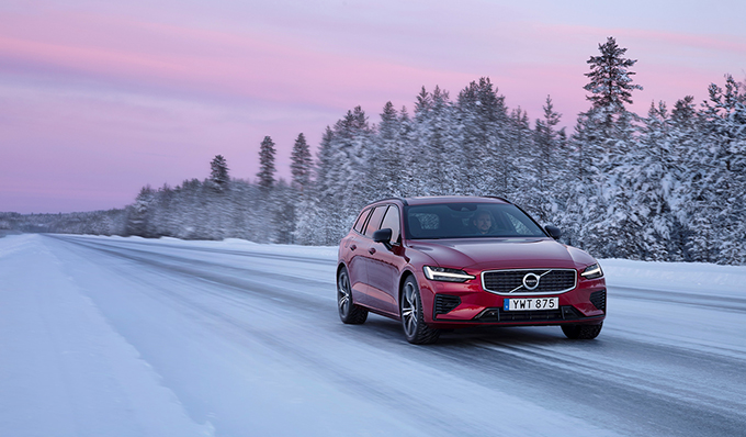 Volvo Cars сообщает о рекордных мировых продажах во втором полугодии и росте продаж в России в четвертом квартале 2020 года на фоне восстановления после пандемии