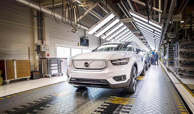 Volvo Cars в три раза увеличит производственные мощности в Генте после года успешных продаж электромобилей